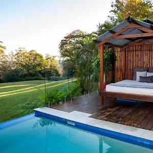 https://montville-misty-view-cottages.queenslandhotels.net
